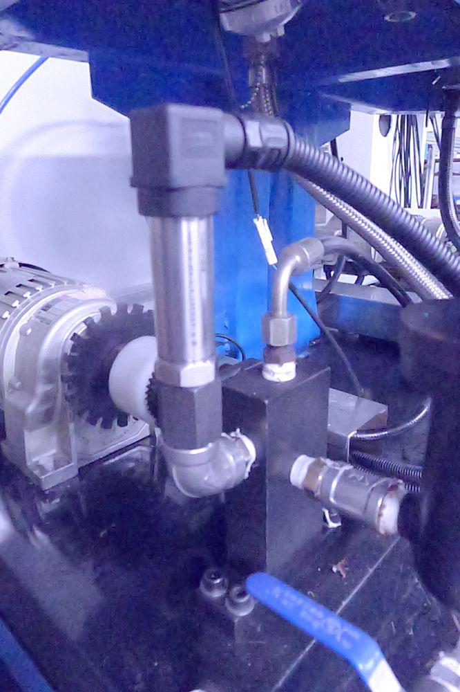 Customised model---- Gasket sealing machine for Cabinet